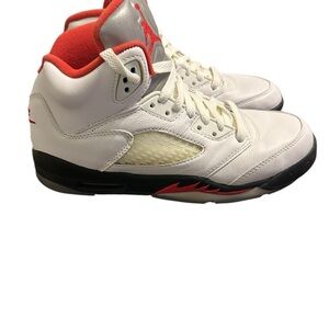 Jordan 5 Fire Red Sz 6y women’s 7.5